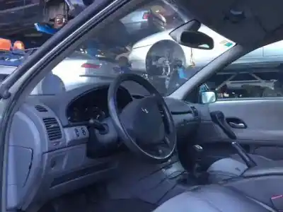 Здавання транспортного засобу renault laguna ii (bg0) * року 2002 потужний f9qc7