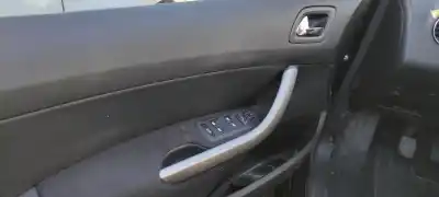 Veículo de Sucata peugeot 308 sport do ano 2008 alimentado 9hx