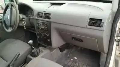 Здавання транспортного засобу ford transit connect (tc7) furgón (2006->) року 2003 потужний hcpa
