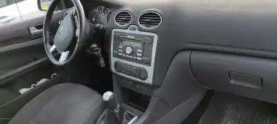 Veículo de Sucata ford focus berlina (cap) ambiente (d) do ano 2006 alimentado hwda