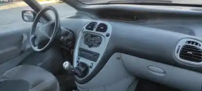 Veículo de Sucata citroen xsara picasso 1.6 hdi 90 lx plus do ano 2010 alimentado 9hx