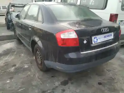 Veículo de Sucata audi a4 berlina (8e) 1.9 tdi (96kw) do ano 2002 alimentado awx