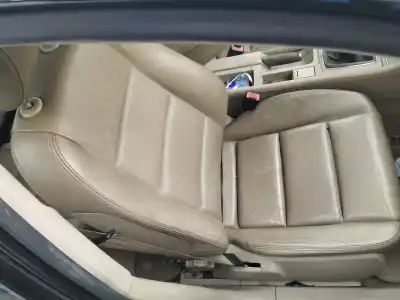 Veículo de Sucata audi a4 berlina (8e) 1.9 tdi (96kw) do ano 2002 alimentado awx