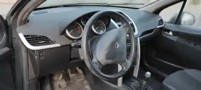 Veículo de Sucata peugeot 207 confort do ano 2011 alimentado 8hrdv4td