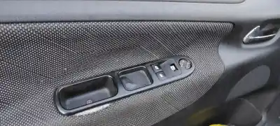 Veículo de Sucata peugeot 207 confort do ano 2008 alimentado 8fs