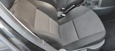 Veículo de Sucata peugeot 207 confort do ano 2008 alimentado 8fs