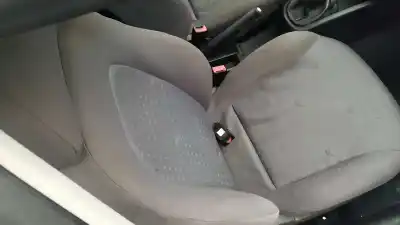 Veículo de Sucata seat toledo (1m2) 1.6 16v do ano 2001 alimentado aus