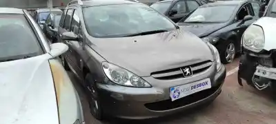 Véhicule à la ferraille PEUGEOT 307 BREAK / SW (S1) BREAK XS de l'année 2004 alimenté 9HYDV6TED4