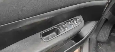 Veículo de Sucata peugeot 307 break / sw (s1) break xs do ano 2004 alimentado 9hydv6ted4