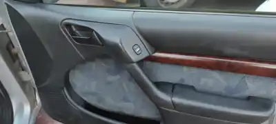 Veículo de Sucata citroen xantia berlina 1.9 td sx do ano 2003 alimentado dhx