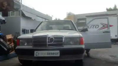 Véhicule à la ferraille mercedes                                           clase c (w201) berlina                                                                                                                                                                                                                                     e 190 (201.024)                                                                                                                                                                                                                                            de l'année 1998 alimenté m102962