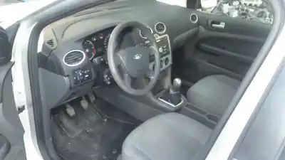 Veículo de Sucata ford focus berlina (cap) trend do ano 2005 alimentado g8da