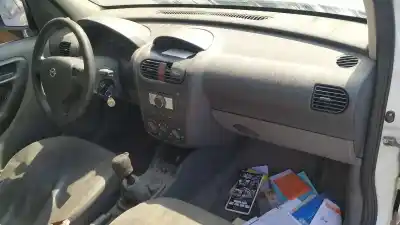 Veicolo di demolizione opel combo cargo dell'anno 2005 alimentato z13dt