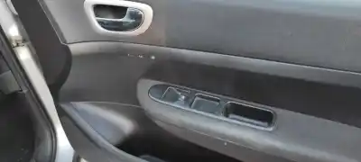 Veículo de Sucata peugeot 307 break / sw (s1) sw pack do ano 2004 alimentado 9hydv6ted4