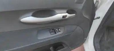 Veículo de Sucata toyota auris active do ano 2010 alimentado 1nrfe