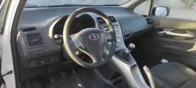 Veículo de Sucata toyota auris active do ano 2010 alimentado 1nrfe
