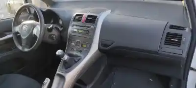 Veículo de Sucata toyota auris active do ano 2010 alimentado 1nrfe