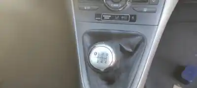 Veículo de Sucata toyota auris active do ano 2010 alimentado 1nrfe