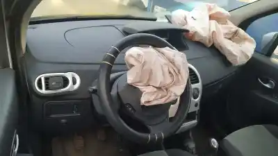 Veicolo di demolizione renault grand modus authentique dell'anno 2010 alimentato k9kt7