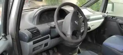 Veículo de Sucata citroen jumpy 2.0 combi confort (8/9 plazas) do ano 2005 alimentado rhz