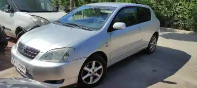 Veículo de Sucata toyota corolla (e12) 2.0 d-4d linea luna berlina do ano 2002 alimentado 1cdftv