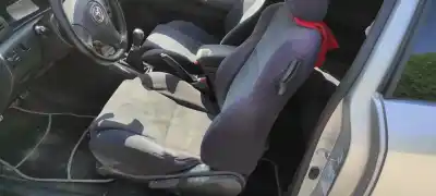 Veículo de Sucata toyota corolla (e12) 2.0 d-4d linea luna berlina do ano 2002 alimentado 1cdftv