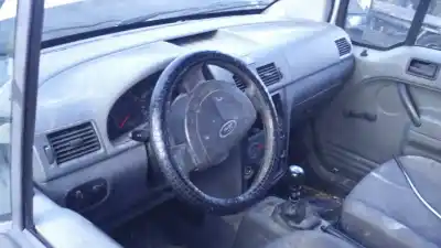 Veículo de Sucata ford tourneo connect (tc7) lx familiar do ano 2003 alimentado hcpb