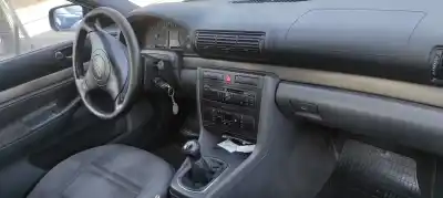 Veicolo di demolizione audi a4 berlina (b5) 1.9 tdi dell'anno 2000 alimentato ajm
