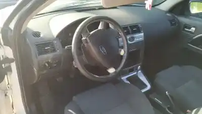 Sloopvoertuig ford mondeo berlina (ge) ambiente plus van het jaar 2006 aangedreven qjbb