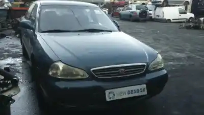 Sloopvoertuig KIA CLARUS 1.8 CAT van het jaar 2000 aangedreven T8