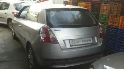 Veículo de Sucata fiat stilo multi wagon (192) 1.6 16v do ano 2002 alimentado 182b6000