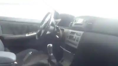 Veículo de Sucata toyota corolla (e12) 2.0 d-4d linea luna berlina do ano 2005 alimentado 1cdftv