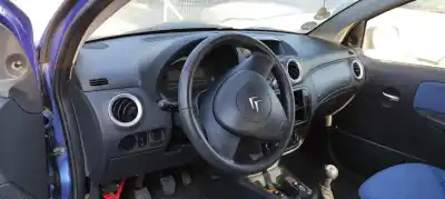 Veículo de Sucata citroen c2 empresa do ano 2006 alimentado 8hz