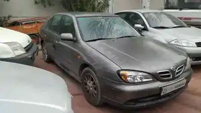 Sloopvoertuig NISSAN PRIMERA BERLINA (P11) 2.0 Navigation van het jaar 2000 aangedreven CD20T