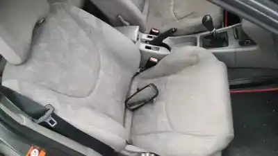 Veículo de Sucata nissan primera berlina (p11) 2.0 navigation do ano 2000 alimentado cd20t