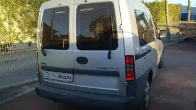 Sloopvoertuig opel combo tour van het jaar 2003 aangedreven y17dtl