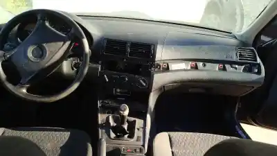 Veículo de Sucata bmw serie 3 berlina (e46) 320d do ano 2001 alimentado d204d1