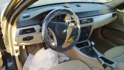 Veículo de Sucata bmw serie 3 berlina (e90) 320d do ano 2007 alimentado 204d4