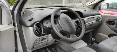 Здавання транспортного засобу renault scenic rx4 (ja0) 1.9 dci sportway року 2001 потужний f9qk7
