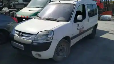 Sloopvoertuig peugeot partner (s2) combiespace pack cd van het jaar 2005 aangedreven rhydw10td