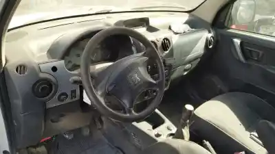 Sloopvoertuig peugeot partner (s2) combiespace pack cd van het jaar 2005 aangedreven rhydw10td