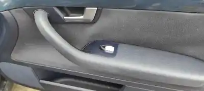 Veicolo di demolizione audi a4 berlina (8e) 2.0 20v cat (alt) dell'anno 2001 alimentato alt