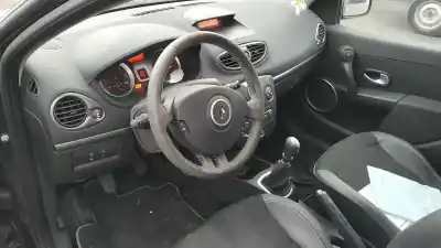 Veículo de Sucata renault clio iii 1.5 dci diesel do ano 2007 alimentado k9k n7