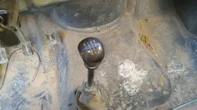 Véhicule à la ferraille renault trafic furgón (txx) 2.1 d de l'année 1997 alimenté j8s