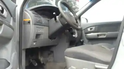 Veículo de Sucata kia carens 2.0 crdi ex monovolumen do ano 2005 alimentado d4ea