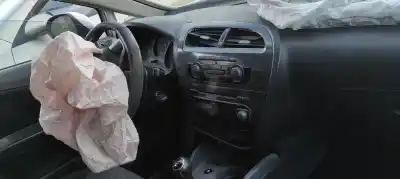 Veículo de Sucata seat leon (1p1) 1.9 tdi do ano 2009 alimentado bxf