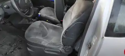 Veículo de Sucata citroen c2 (jm_) 1.4 do ano 2004 alimentado kfvtu3jp