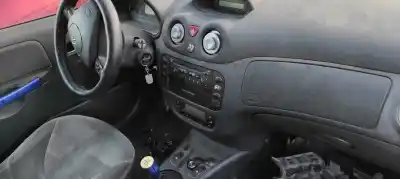 Veículo de Sucata citroen c2 (jm_) 1.4 do ano 2004 alimentado kfvtu3jp