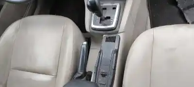 Veículo de Sucata ford focus berlina (cap) ambiente (d) do ano 2006 alimentado g8db