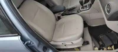 Veículo de Sucata ford focus berlina (cap) ambiente (d) do ano 2006 alimentado g8db